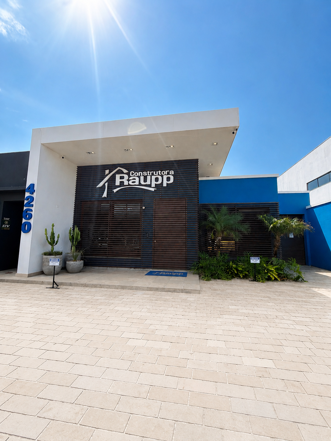 Fachada Construtora Raupp